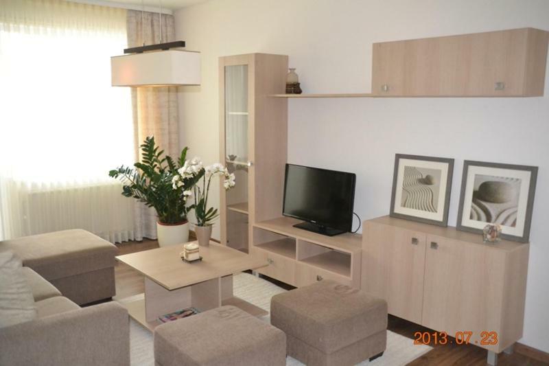 Apartamentai Dainu Šiauliai Buitenkant foto