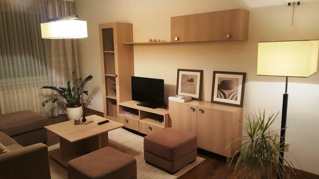 Apartamentai Dainu Šiauliai Buitenkant foto
